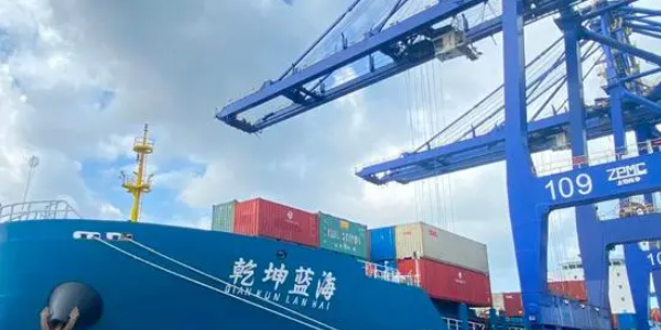 ?？诘缴穷^到青島集裝箱內(nèi)貿(mào)海運(yùn)航線正式開(kāi)通